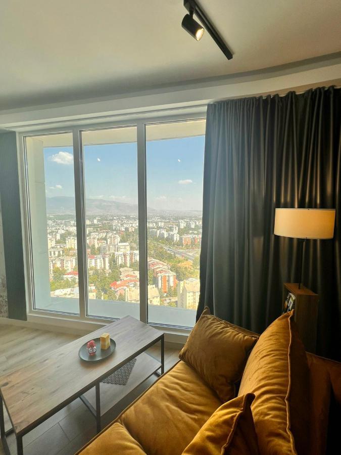 Alfred Sky Smart Apartment 29Th Spa Included Skopie Exterior foto