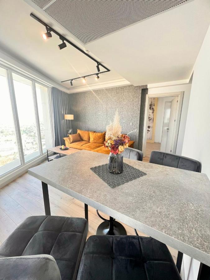 Alfred Sky Smart Apartment 29Th Spa Included Skopie Exterior foto